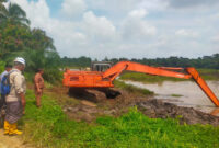 Prosesi normalisasi Danau Riak.