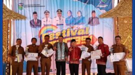 Walikota Sungai Penuh, Alfin saat memgukuhkan Bunda Literasi dan Buka Festival Literasi Sungai Penuh