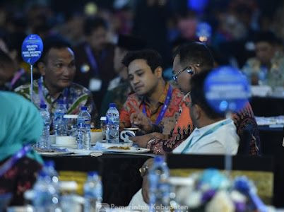 Bupati Sarolangun, H Hurmin saat Menghadiri Rakor Revitalisasi Satuan Pendidikan dan Digitalisasi Pembelajaran Tahun Anggaran 2026 yang digelar Kementerian Pendidikan Dasar dan Menengah