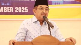 Bupati Tanjabbar Drs. H. Anwar Sadat, M.Ag saat membuka kegiatan Sosialisasi Peraturan Bupati Tanjung Jabung Barat Nomor 19 Tahun 2025 tentang Rencana Detail Tata Ruang (RDTR) Kawasan Bram Itam Kiri Tahun 2025–2045.