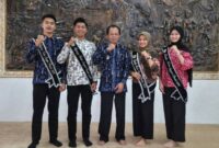 Foto bersama Wawako Sungai Penuh, Azhar Hamzah dengan Bujang Gadih Sungai Penuh