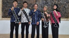 Foto bersama Wawako Sungai Penuh, Azhar Hamzah dengan Bujang Gadih Sungai Penuh