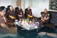 Kajari Tanjabtim menggelar Monitoring dan Evaluasi (Monev) Kinerja Bulanan di kantor setempat.