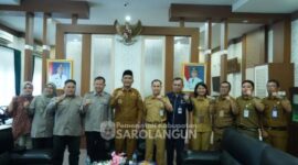 Bupati Sarolangun, Hurmin saat menyambut kunjungan Tim KIP Provinsi Jambi.