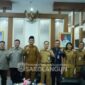 Bupati Sarolangun, Hurmin saat menyambut kunjungan Tim KIP Provinsi Jambi.