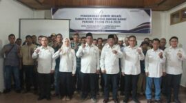 Foto bersama Bupati Tanjung Jabung Barat, H Anwar Sadat dengan Komisi Irigasi