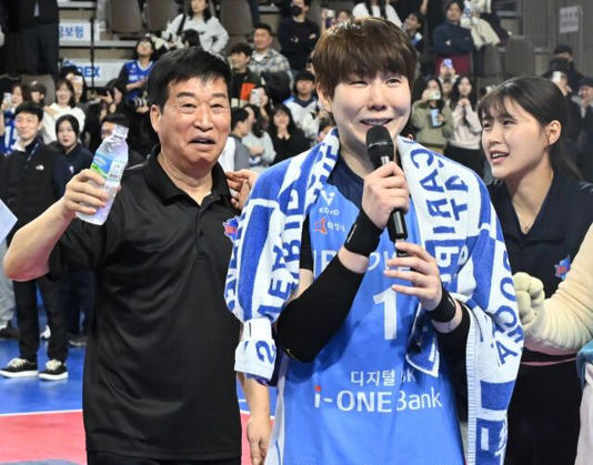 Pebola voli Korea, Lee So-young, dikabarkan tengah mengajukan permohonan pemutusan kontrak dini dengan timnya Hwaseong IBK Altos