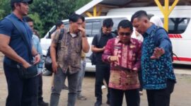 Bupati Kerinci, Monadi didampingi Kadis Kesehatan Kerinci, Hermendizal bersama pihak Kemenkes survei RSUD Kerinci