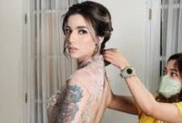 Foto Sehila Marcia, hapus semua tato ditubuhnya