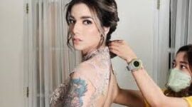 Foto Sehila Marcia, hapus semua tato ditubuhnya