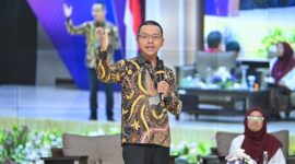 Wamendikdasmen, Fajar Riza Ul Haq menyoroti kecanduan media sosial Generasi Muda Indonesia yang bisa berdampak pada ketidakpercayaan terhadap sesama.