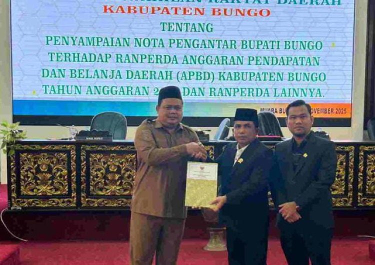 Wabup Bungo Tri Wahyu Hidayat saat hadiri rapat APBD 2026.
