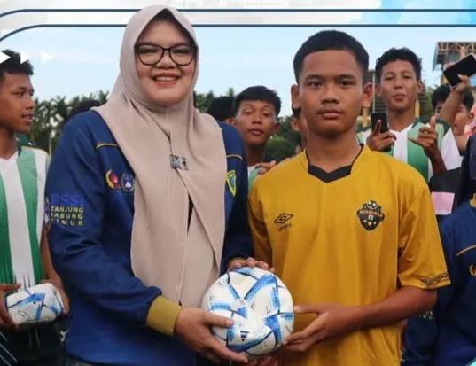 Foto : Bupati Tanjung Jabung Timur, Dillah Hikmah Sari