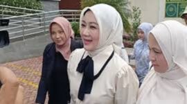 Penampilan Atalia Praratya saat hadiri sidang perceraian dengan Ridwan Kamil