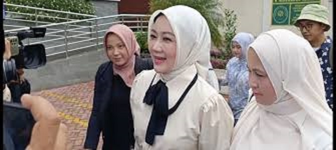 Penampilan Atalia Praratya saat hadiri sidang perceraian dengan Ridwan Kamil