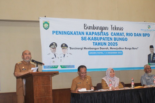 Bupati Bungo H. Dedy Putra secara resmi membuka Bimbingan Teknis (Bimtek) Peningkatan Kapasitas Camat, Rio (Kepala Desa), dan Badan Permusyawaratan Desa (BPD) se-Kabupaten Bungo.