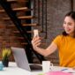 ilustrasi usaha Freelancer (Copywriter, Admin Sosmed, Editor Video)