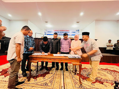 PAripurna DPRD Kerinci Selesai hinggalarut malam 