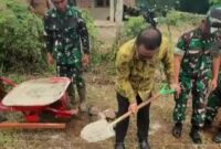 Walikota Sungai Penuh, Alfin saat meletakkan batu pertama pembangunan Gerai Kopdes Merah Putih Desa Aur Duri