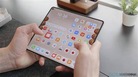 Huawei Mate X7 smartphone lipat yang tahan air dan kuat
