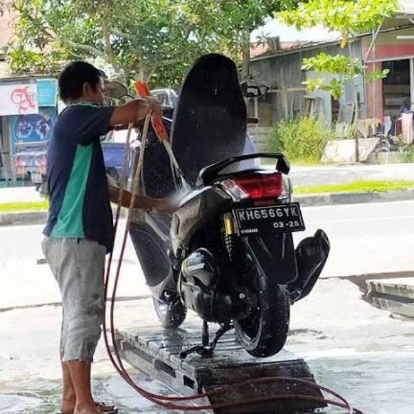 Usaha Cucian Motor menjadi usaha rumahan yang masih menjanjikan.