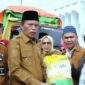 Wawako serahkan bantuan bagi korban bencana Sumbar.