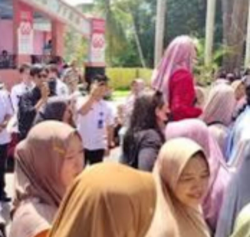 Suasana Pasar Murah yang digelar Diperindagkop Tebo