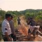 Tampak kondisi jembatan tebo yang sudah rusak