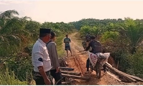 Tampak kondisi jembatan tebo yang sudah rusak