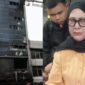 Pilu, Tangis Ibu Rayhansyah saat mengetahui anaknya jadi korban kebakaran di Terra Drone
