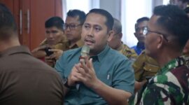 upati M. Syukur memimpin Rapat Koordinasi Penanggulangan Bencana