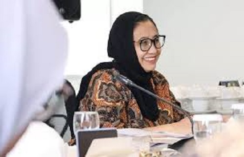 Foto : Wakil Kepala BGN bidang Komunikasi Publik dan Investigasi, Nanik Sudaryati Deyang