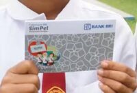 Ilustrasi Siswa saat mengambil dana PIP