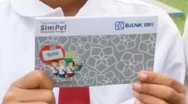 Ilustrasi Siswa saat mengambil dana PIP