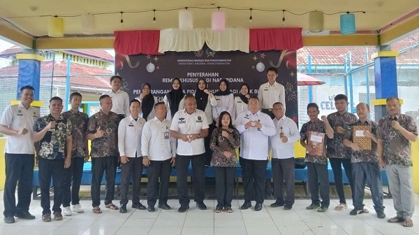 Lapas Sarolangun Serahkan Remisi Khusus Bagi Enam Narapidana dan Anak Binaan