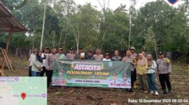 Prosesi Penanaman Jagung sebagai program ketahanan pangan Desa SUngai Abu