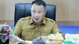 walikota Sungai Penuh, Alfin saat memimpin rapat