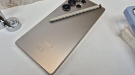 Samsung menghadirkan Galaxy S25 Ultra yang dilengkapi fitur AI canggih.
