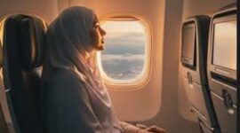 Cara membuat foto di kelas bisnis pesawat dengan AI