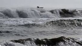 Waspada Gelombang setinggi 4 meter di Samudera Hindia