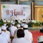 Gubernur Jambi, Al Haris saat menghadiri Haul ke-9 Tuan Guru KH Helmi Abdul Majid yang digelar di Pondok Pesantren Kumpeh Daaru Attauhid