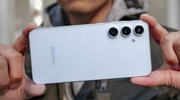 Teknologi Gemini AI di Galaxy S25 FE memungkinkan latihan interview yang lebih efektif untuk meraih pekerjaan impian