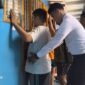 Petugas saat menggeledah para warga binaan di lapas kelas II B Sarolangun