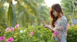 5 Prompt footo ditaman bunga