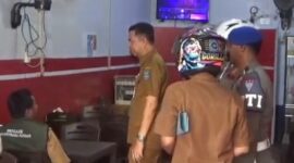 Razia ASN yang dilaksanakan BKPSDMD dan Pol PP di Warung