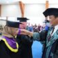 wawako sungai penuh, Azhar hamzah saat memimpin acara wisuda lansia di Sungai Penuh