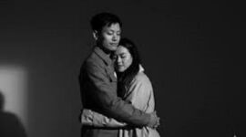 Contoh hasil fotografi monokrom pribadi dengan Gemini Ai