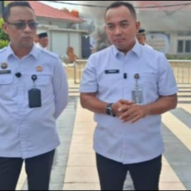 Kepala Kanwil Ditjenpas Jambi, Dr. T.R. Irwan Rahmat Gumilar serahkan 32 Napi beresiko tinggi ke Nusakambangan.
