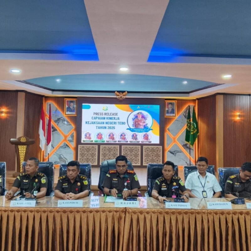 Kejari Tebo saat menyampaikan hasil kinerja selama tahun 2025