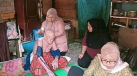 Tampak Abu Tani Saat Menjalani Pemeriksaan oleh pihak Dinkes Kerinci.